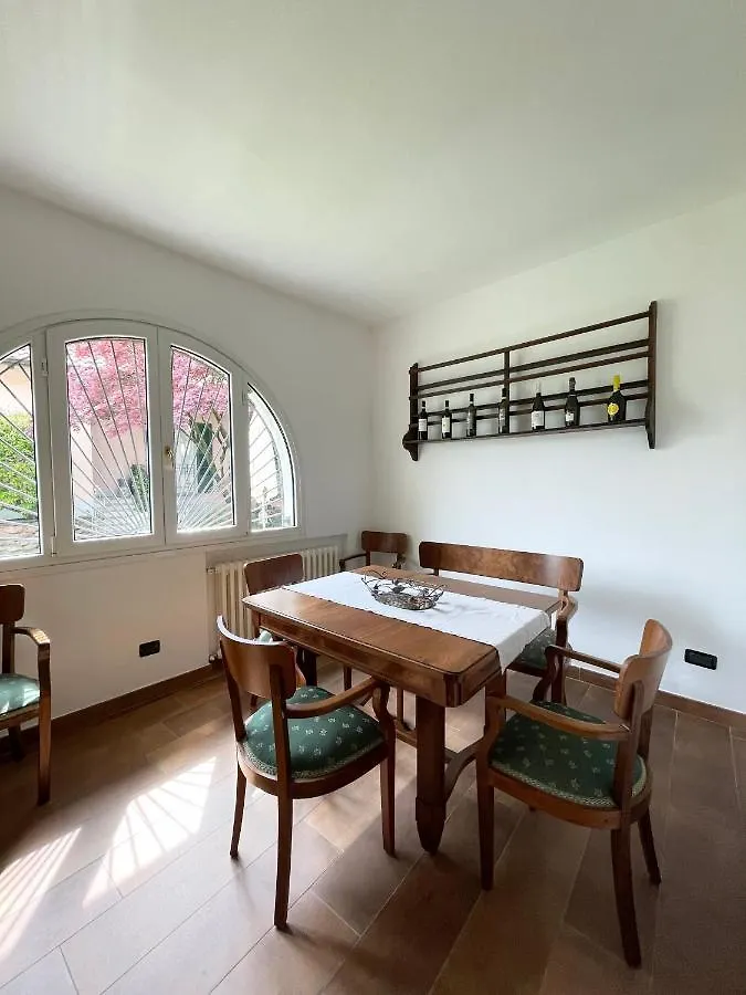 Villa Mia Lugano Lake Brusimpiano Ferienhaus